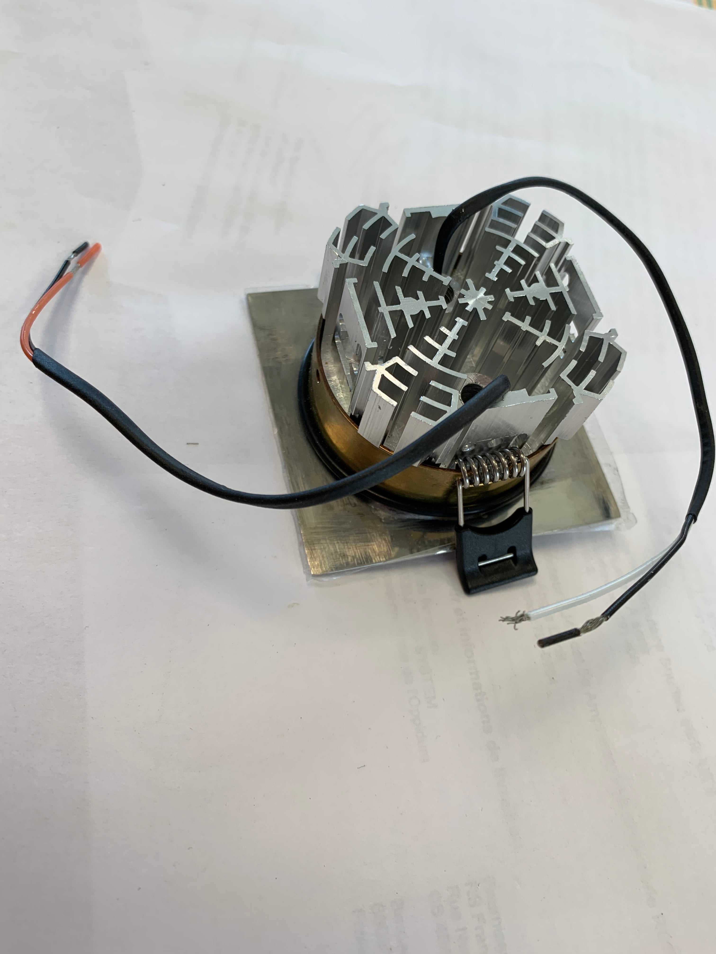 Spot LED BCM 24 V - Déstockage - photo 2