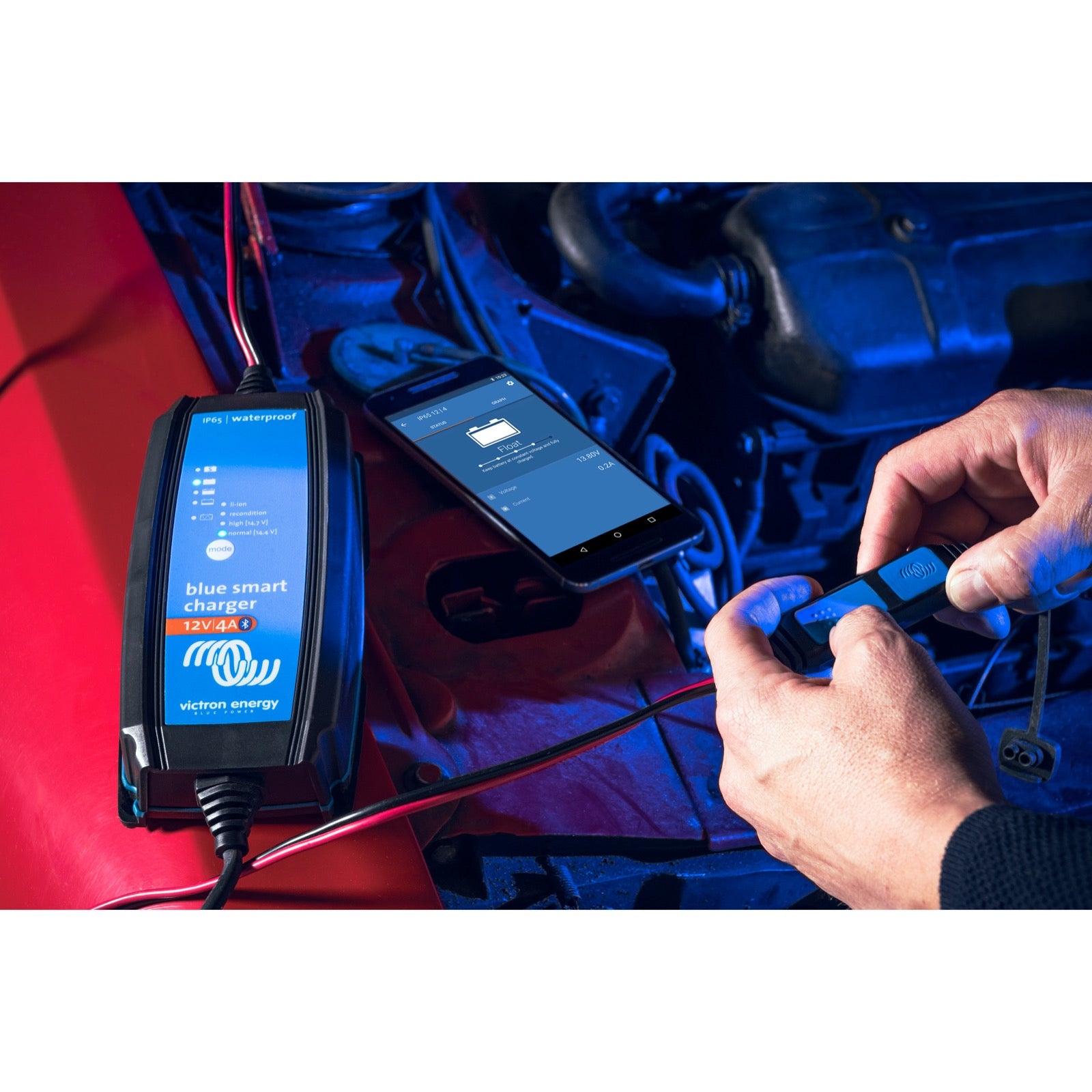 Chargeur de batterie Blue Smart 24V 13A CEE 7/16 - Victron Energy