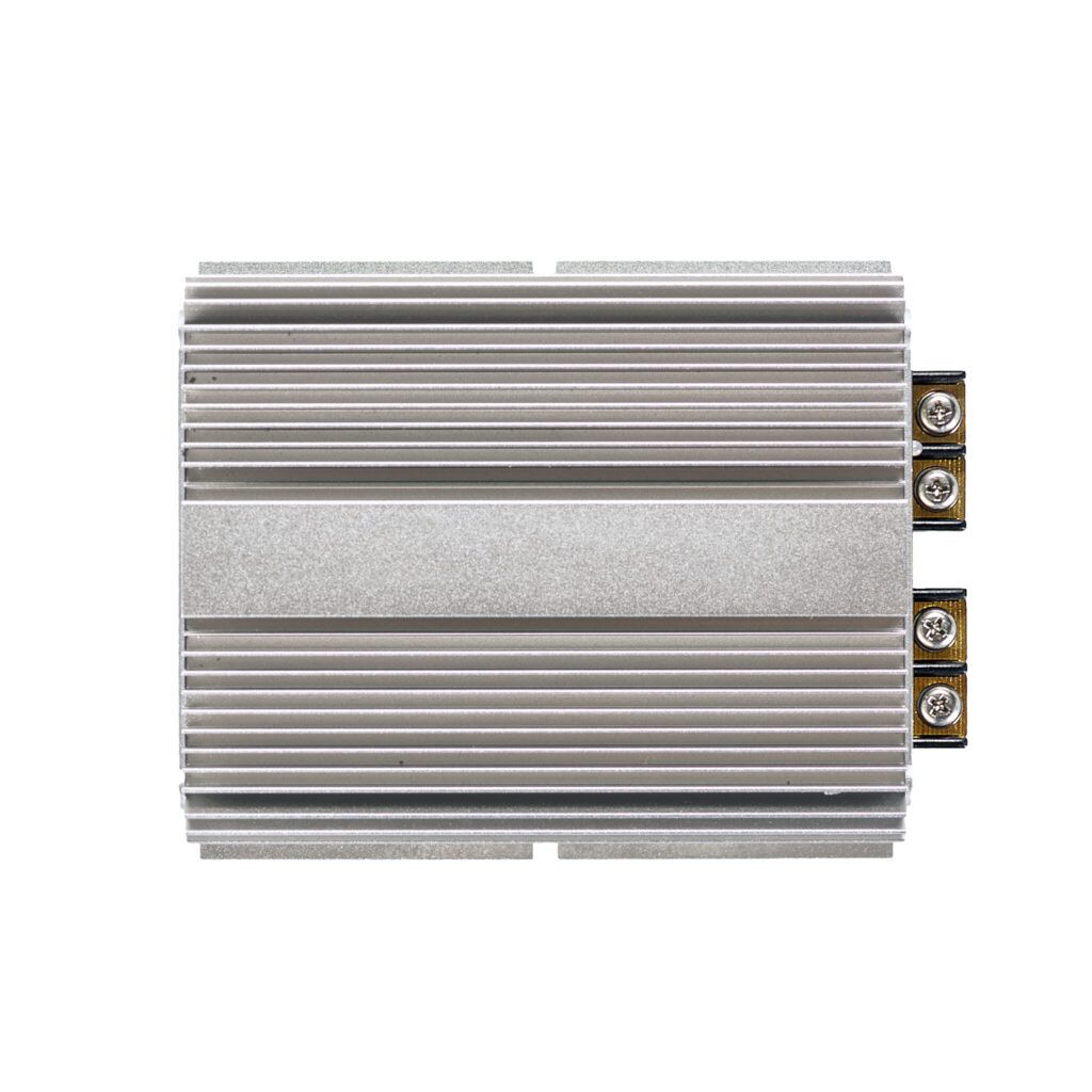 [REBELCELL] Range Extender 29,4 V / 7 A étanche (chargeur sur alternateur, batteries 24 V)