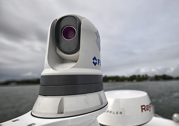 M300C 30Hz — M300C caméra visible (non thermique) IP stabilisée, inclinable et orientable (PAN & TILT)