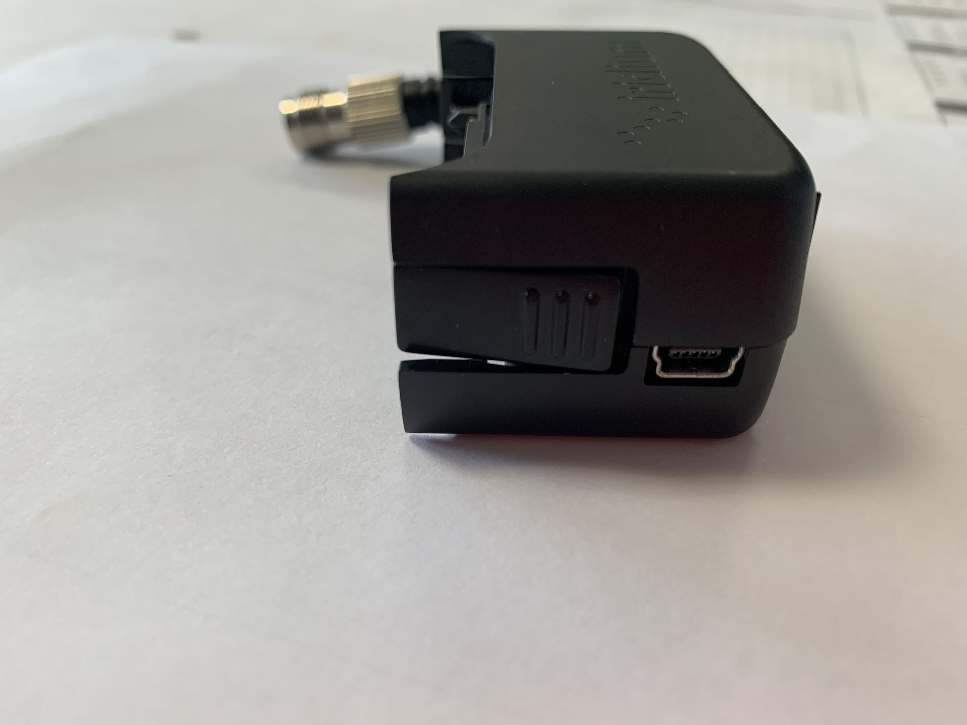 Power adapter + Iridium 9575 antenna