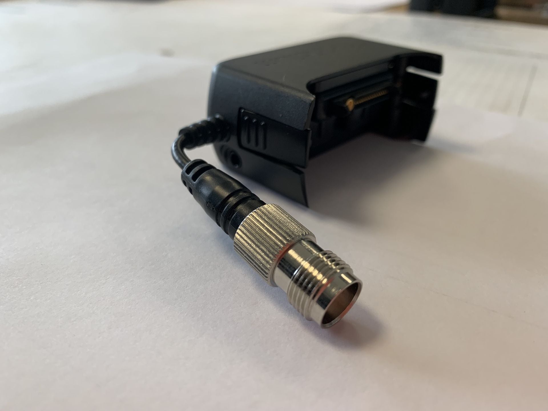 Power adapter + Iridium 9575 antenna