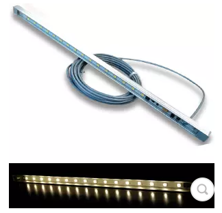 Longue réglette LED Mantagua Gavrinis 30W, étanche IP68, blanc chaud 120°, pour bôme et bimini.