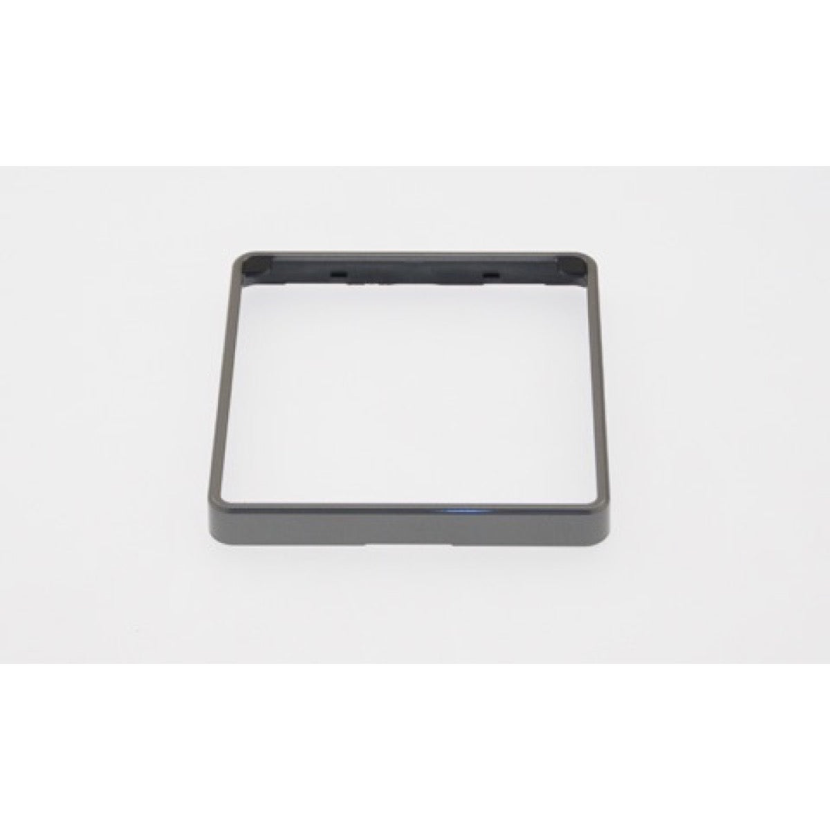 Enjoliveur gris gunmetal Raymarine A80354 pour i70s et commandes p70s/p70Rs